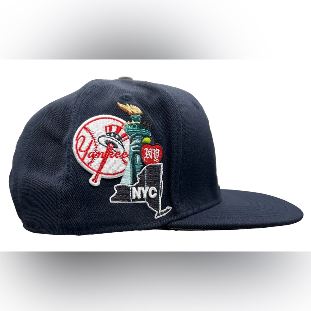 New York Yankees PRO STANDARD Side Script SnapBack Hat NYC Baseball Cap Gray UV - Picture 2 of 12